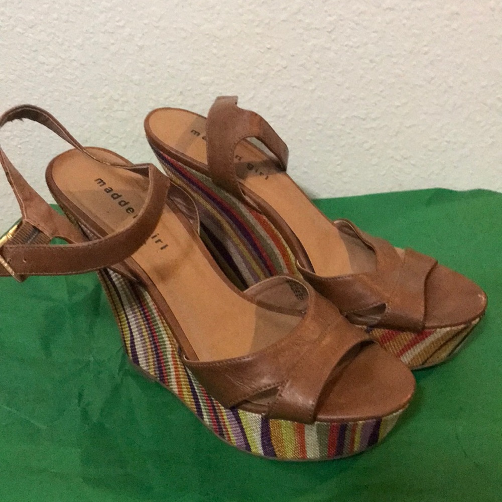 Madden girl wedges